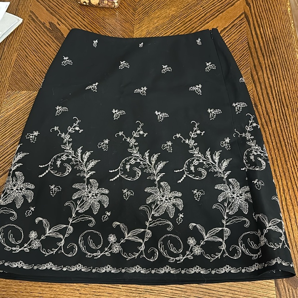 Ann Taylor size 8 skirt